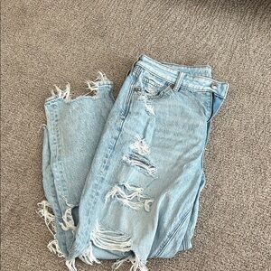American Eagle Outfitters Light Blue Ripped Boyfriend Jeans